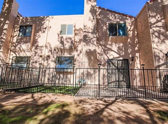 3rd image of 3375 Vema Dr