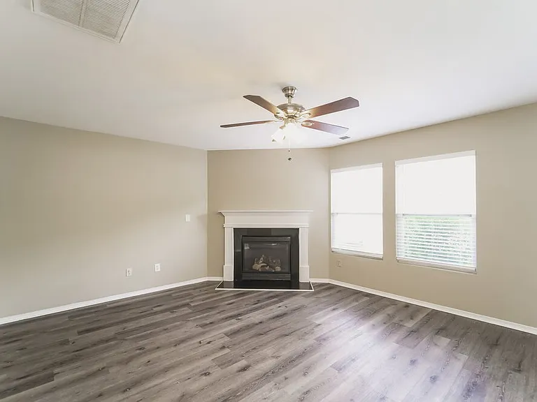3804 Larkhaven Village Dr — Photo 6
