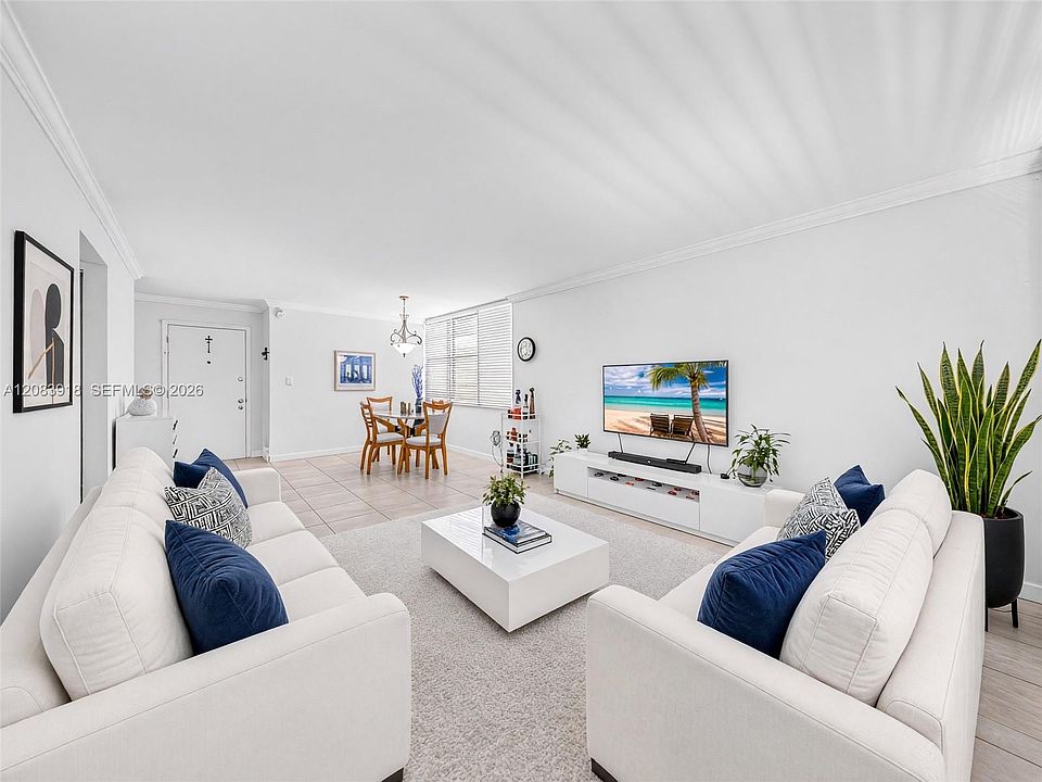 1st image of 2016 Bay Dr APT 203