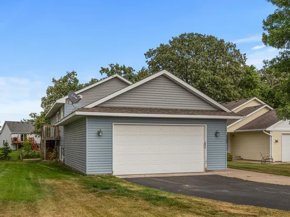 1104 Melody Ct, Isanti, MN 55040