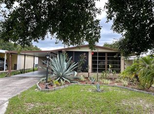 3519 Berry Bend Rd, Valrico, FL 33594