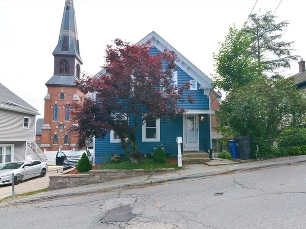 75 Mechanic St, Spencer, MA 01562