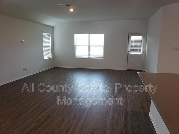 3rd image of 5820 Bianca Dr