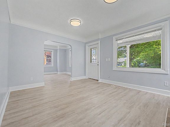 4th image of 1656 S Karle Ave