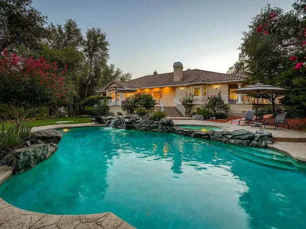 13497 Tierra Heights Rd, Redding, CA 96003