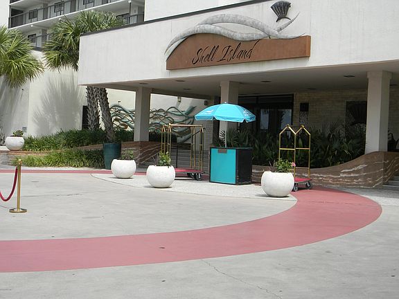 4th image of 2700 N Lumina Avenue #210