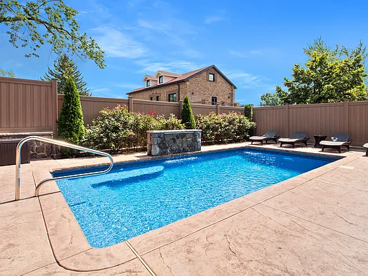 Sold by Casandra Properties Inc. | media 43