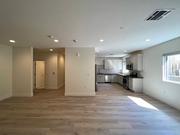 2nd image of 314 W 6th St Suite 309