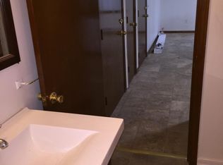 1069 Memorial Ave #3C, West Springfield, MA 01089