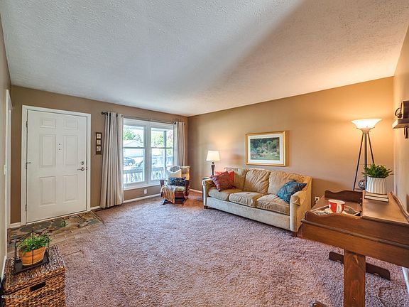 4th image of 3823 Florinda Ave