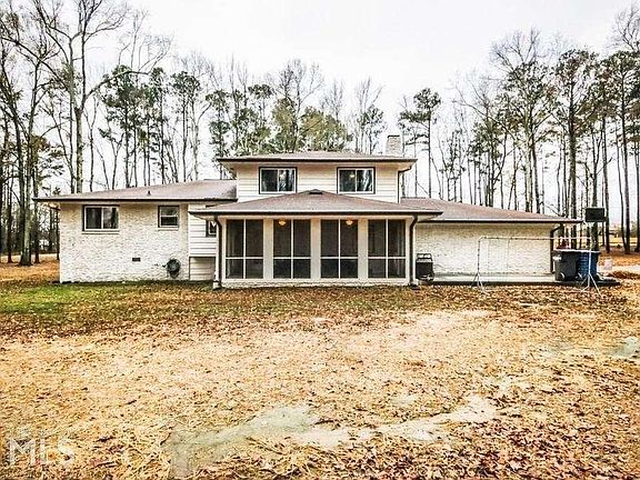 4th image of 3850 Loganville Hwy
