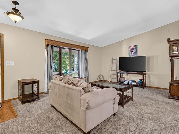 2nd image of 102 N Roma Ct