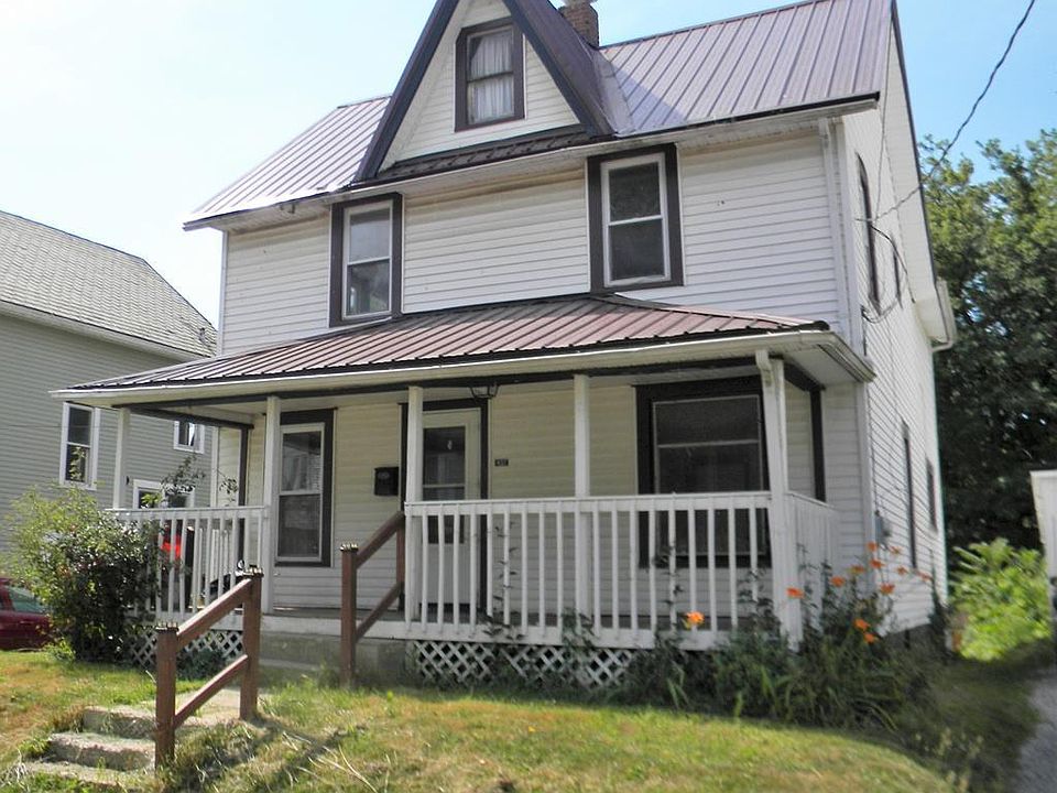 1st image of 437 E 4th St
