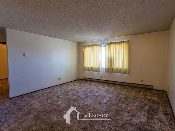 3rd image of 148 Columbine Dr APT 3