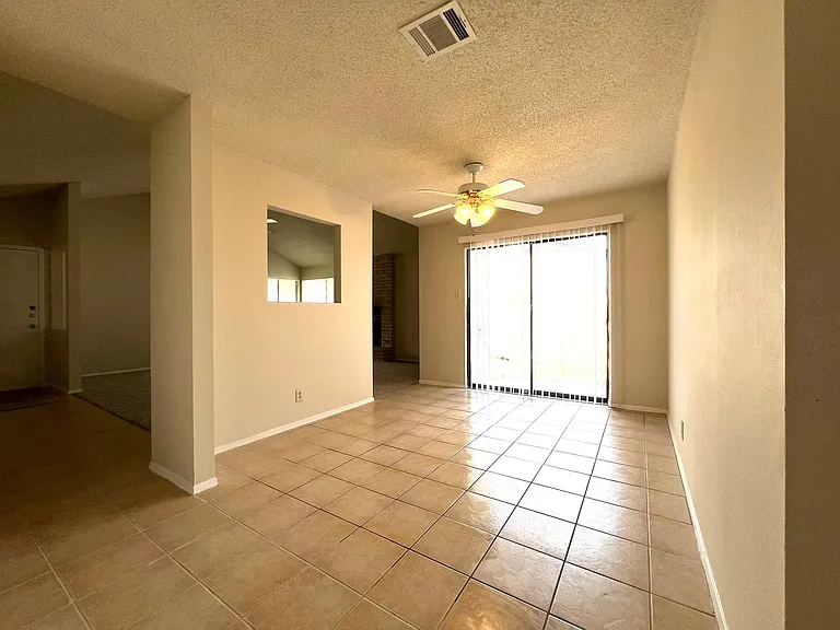 8818 Ridge Gate St — Photo 10