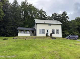 2515 Nys Rte #9N, Crown Point, NY 12928