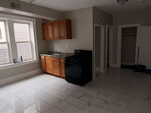 4th image of 169 22nd St #4
