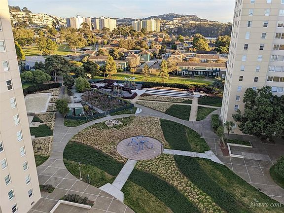 3rd image of 355 Serrano Dr #10-K