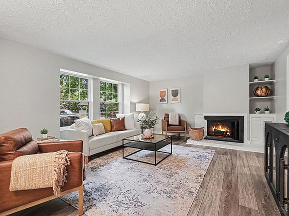 5th image of 906 Woodlyn Dr N #4