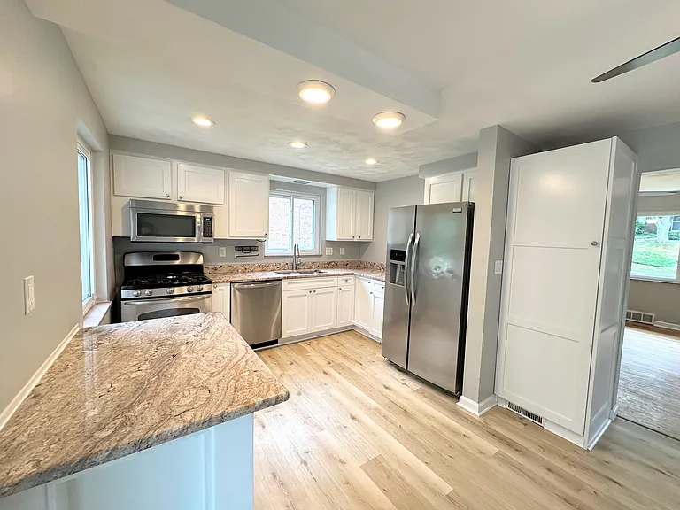 2652 Santa Barbara Dr — Photo 5