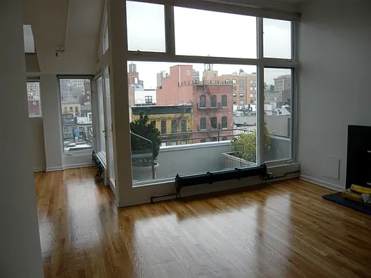 Rented by Site Realty Services | media 15