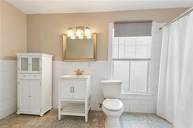 2404 Bienville St — Photo 16