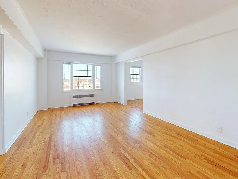 2680 N Moreland Blvd — Photo 4