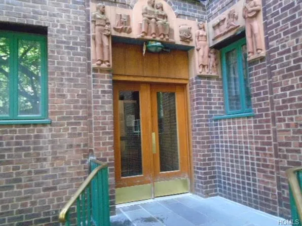 2150 E Tremont Ave APT 2E, Bronx, NY 10462