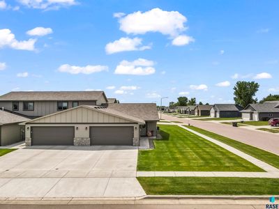 1101 E Ryan Dr, Tea, SD, 57064