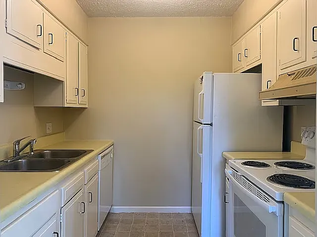 2 bed, 1.5 bath, $1,250 — Photo 4