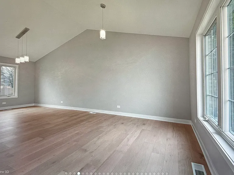24321 Hemlock Dr — Photo 4