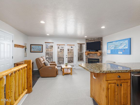 4th image of 3521 N Fox Run Dr Unit 808