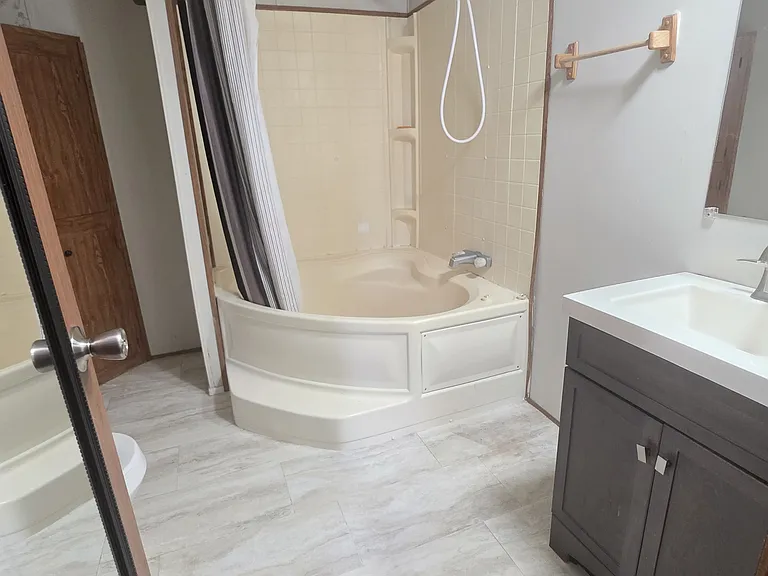 1638 Broadbottom Rd #4 — Photo 4