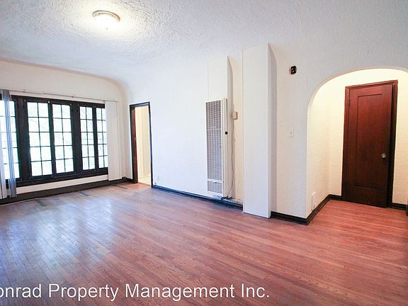 3rd image of 367 N Orange Grove Ave #206