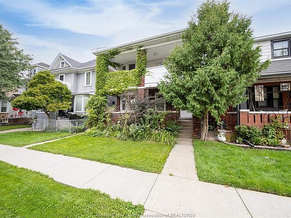2nd image of 986 Windermere Rd