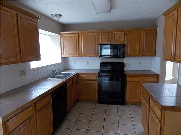 3rd image of 6705 Belcamp Dr