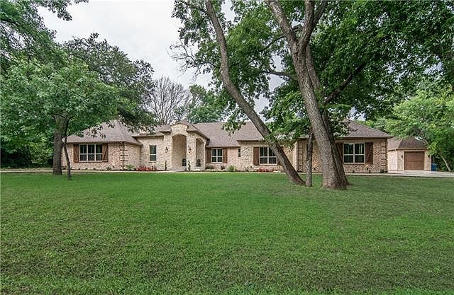 1st image of 781 River Oaks Dr