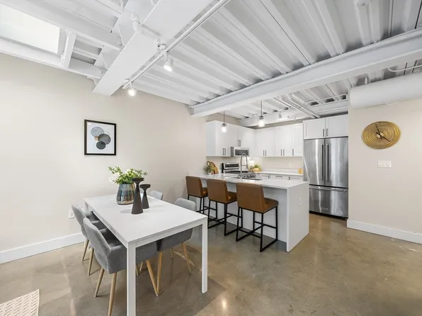 305 Webster Ave #109, Cambridge, MA 02141