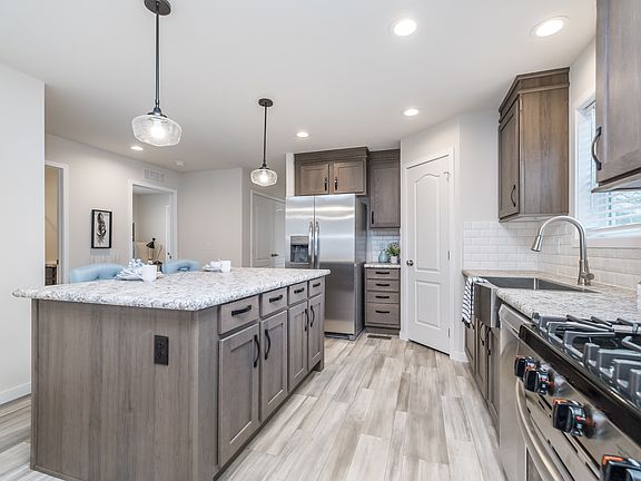 7th image of this home