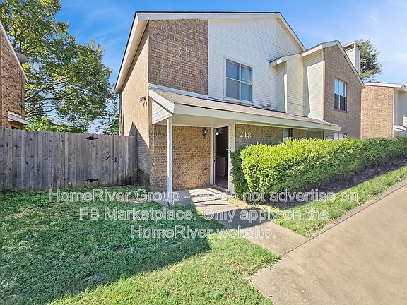 3rd image of 218 Country Bend Dr