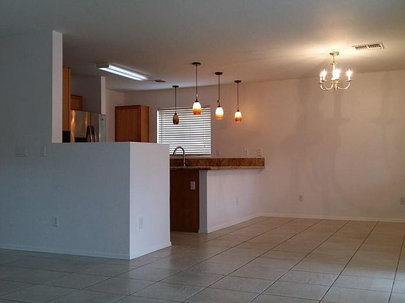4th image of 3126 W Wayland Dr