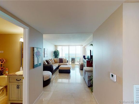 5th image of 17555-17555 Collins Ave #802