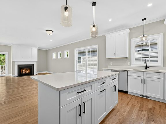2nd image of 5 Devon Pl