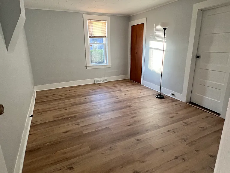 54 N Ermine St #1 — Photo 12