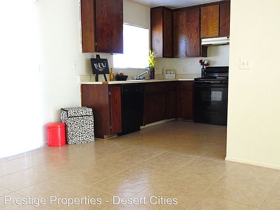 4th image of 72546 Juanita Dr