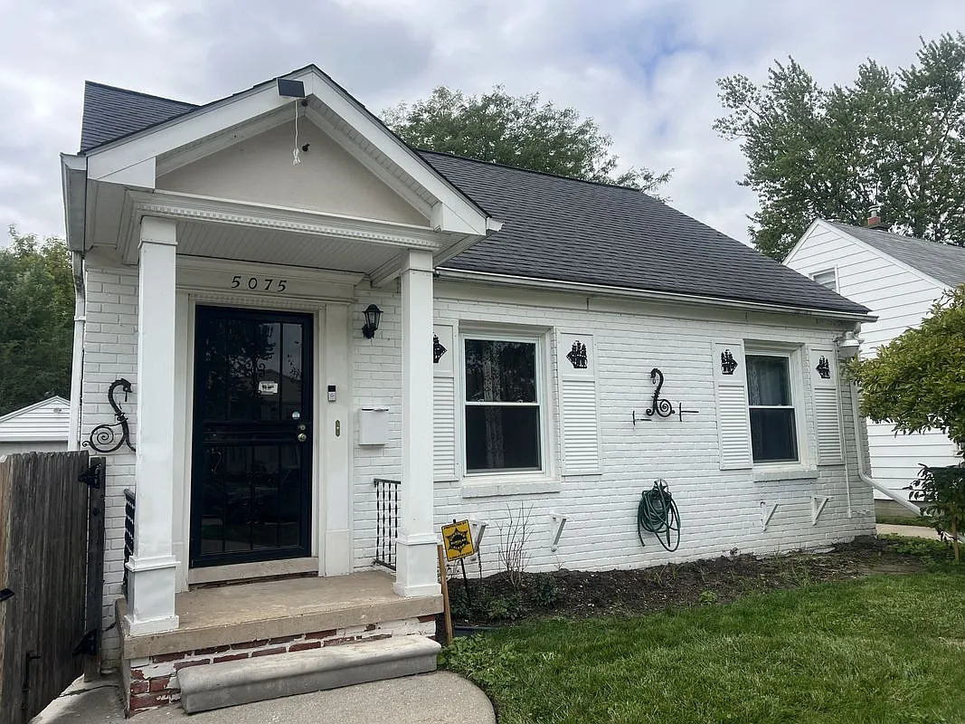 2 bed, 1.0 bath, 840 sqft, $1,400 — Photo 2