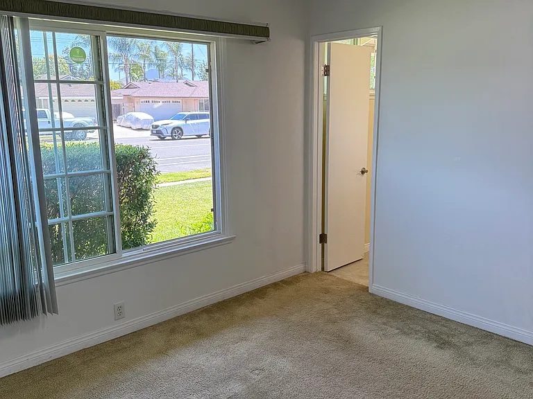 891 Rosewood Ave — Photo 41