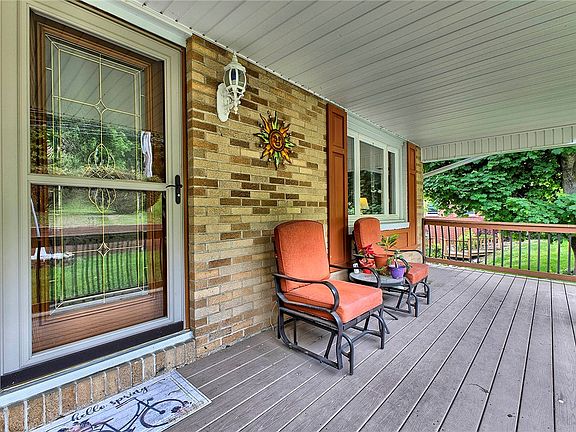 4th image of 2555 Warren Rd