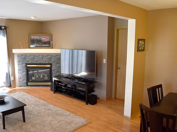 5th image of 5916 77th Ave NE