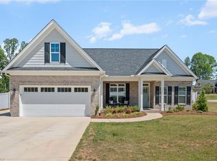 110 Owl Ln, Winston Salem, NC 27127
